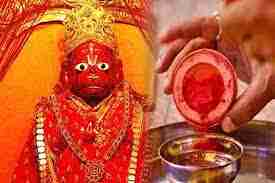 Hanuman-ji-ke-kaun-se-pair-ka-sindur-lgana-chahie-mantra (1)